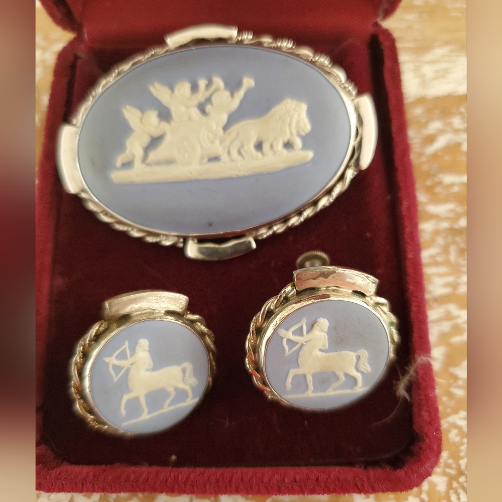 Wedgwood Silver and Light Blue Earings and Brooch Set